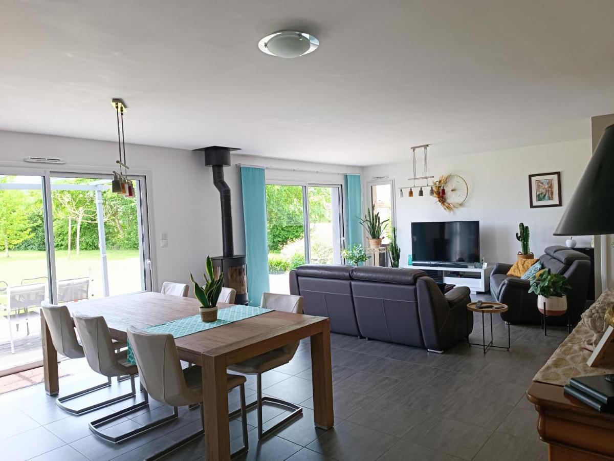 B&B Marianne-Jacky Lemans Montbizot Eksteriør bilde